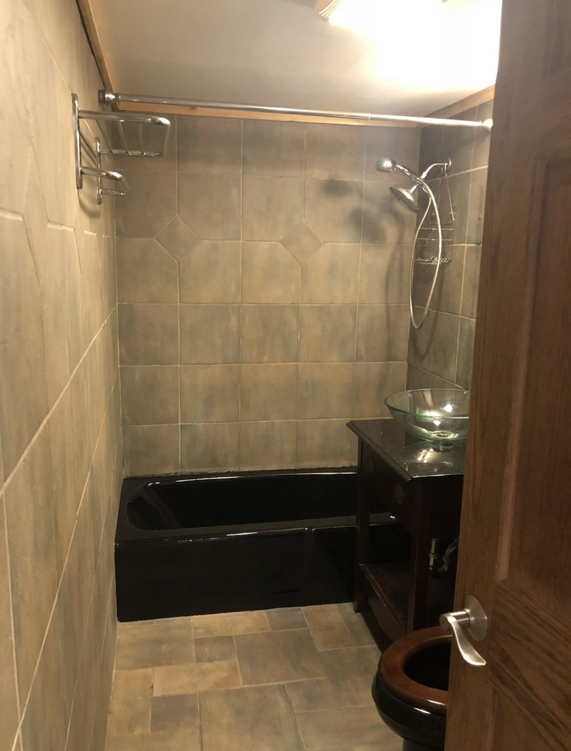 9608 W Higgins Road #2c, Rosemont, IL 60018