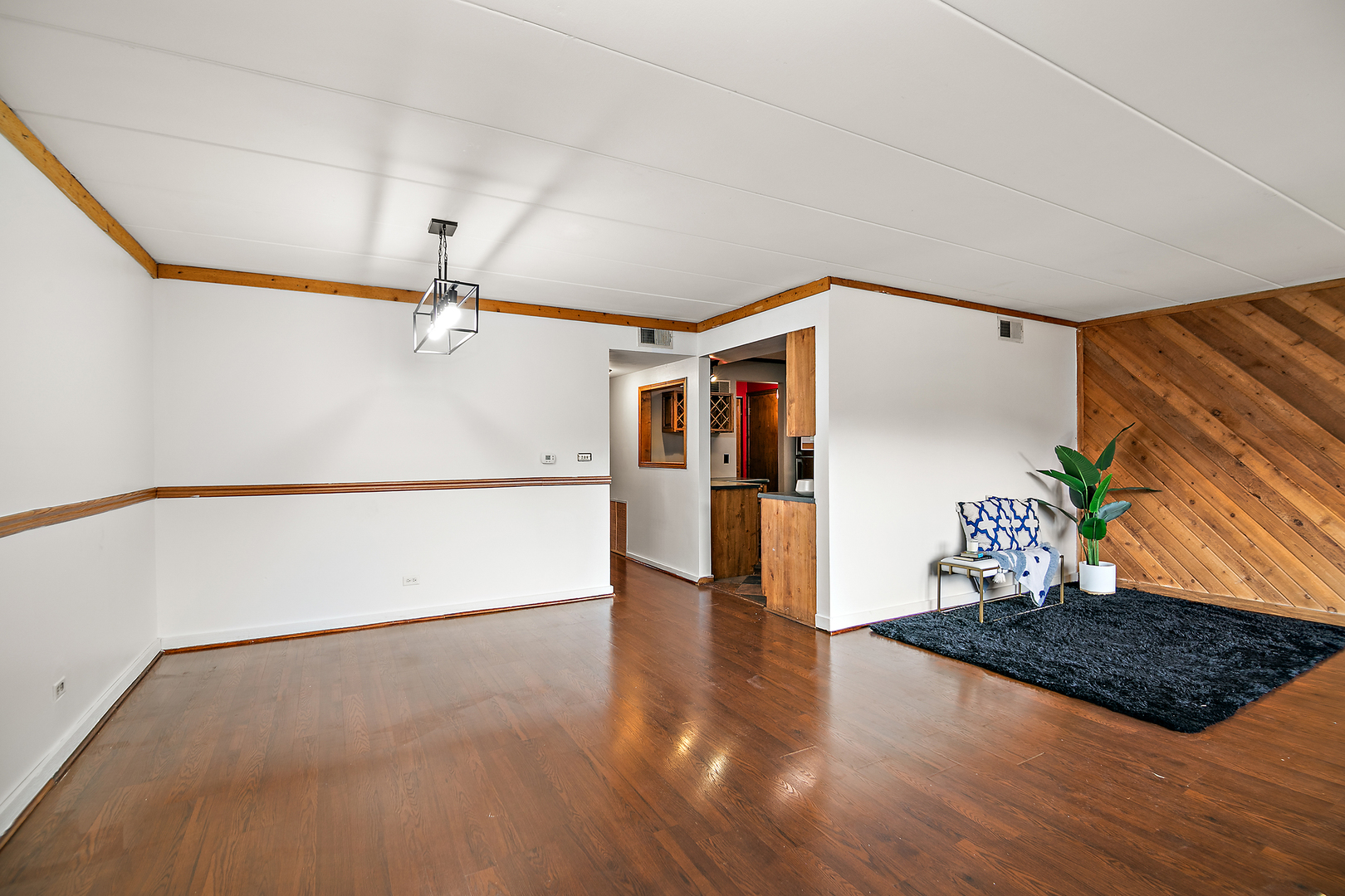 9608 W Higgins Road #2c, Rosemont, IL 60018