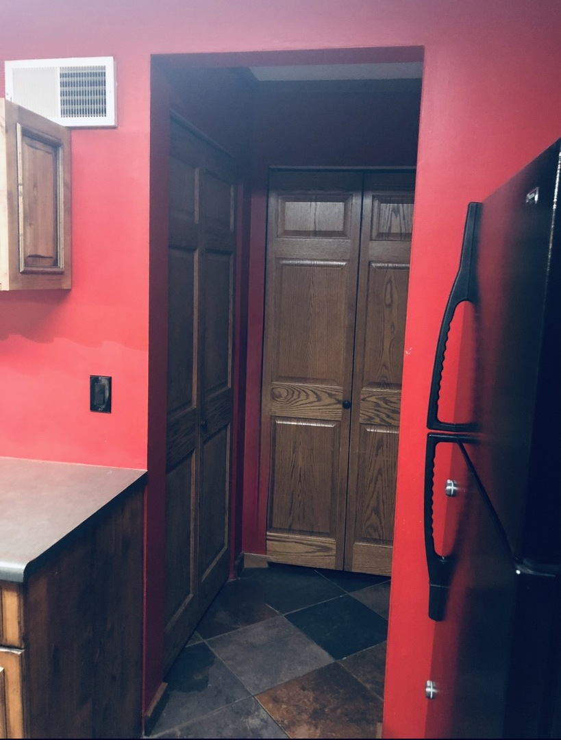 9608 W Higgins Road #2c, Rosemont, IL 60018