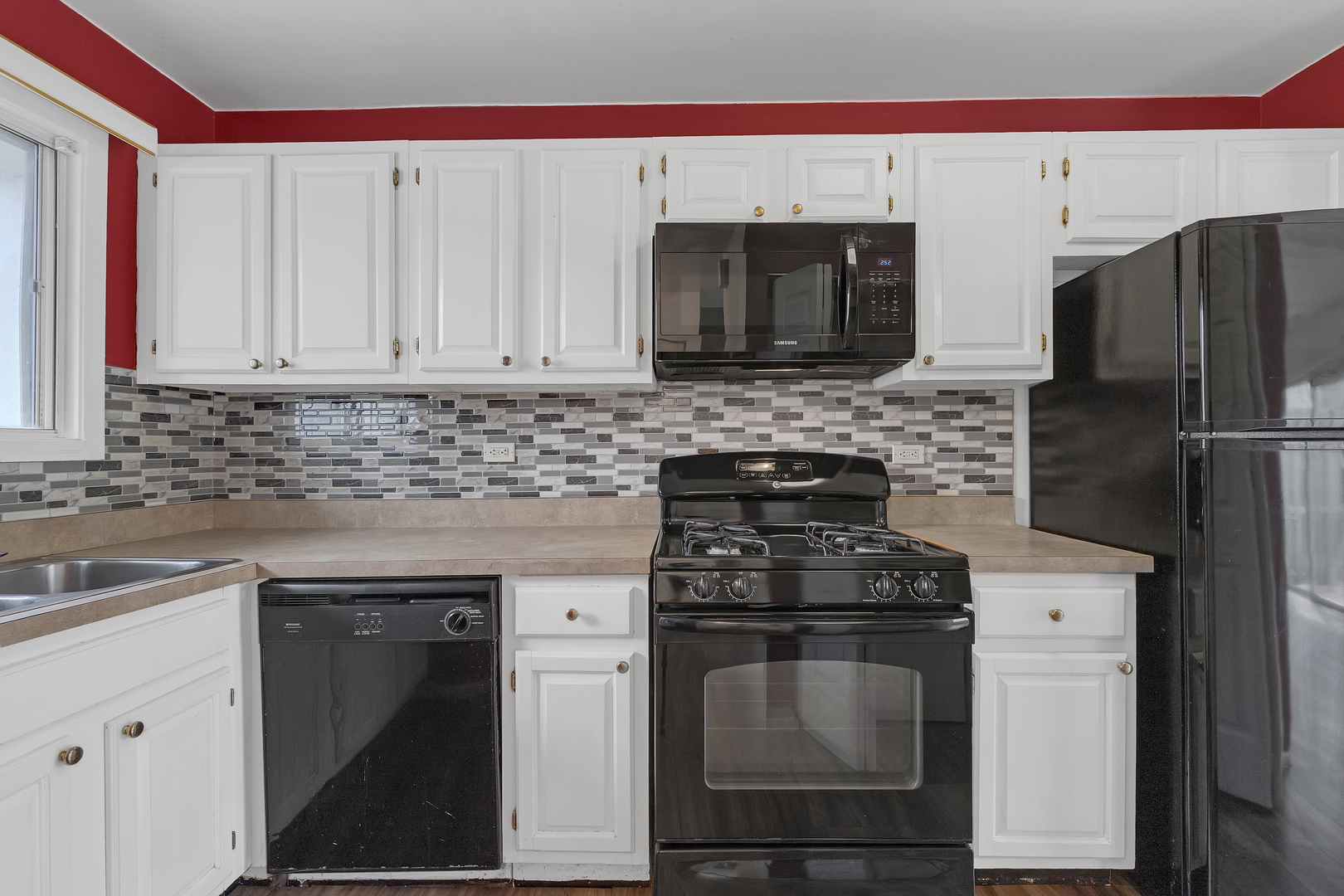 523 Alton Court, Carol Stream, IL 60188