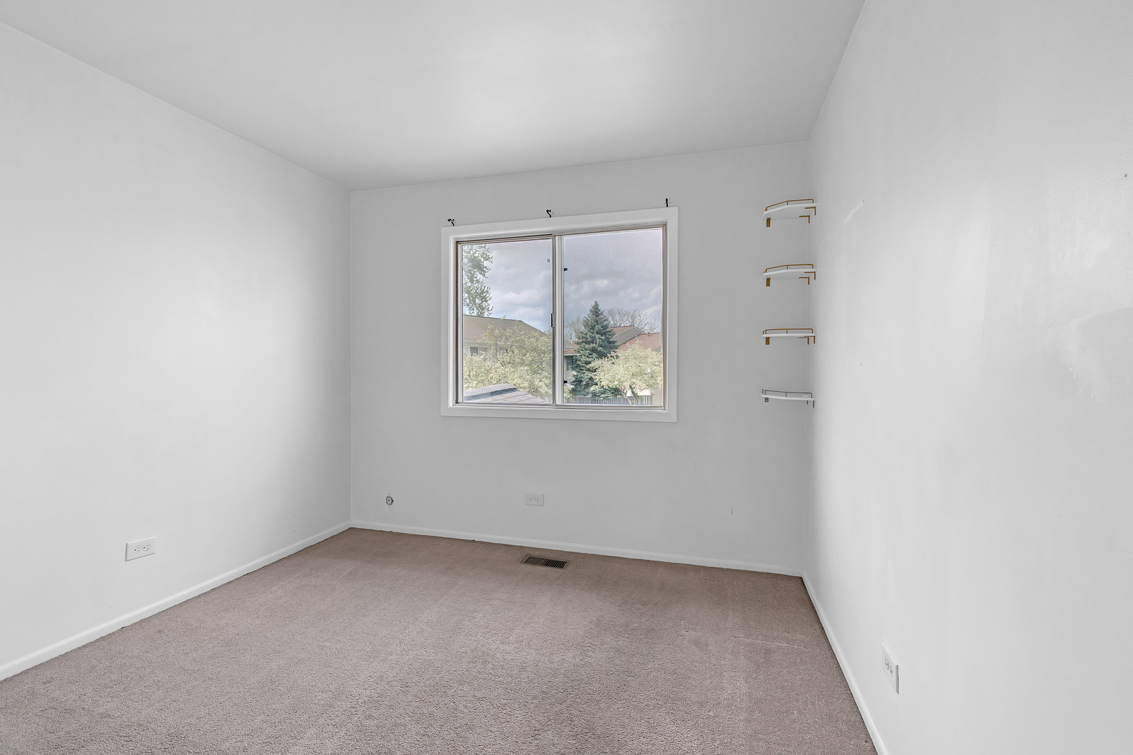 523 Alton Court, Carol Stream, IL 60188