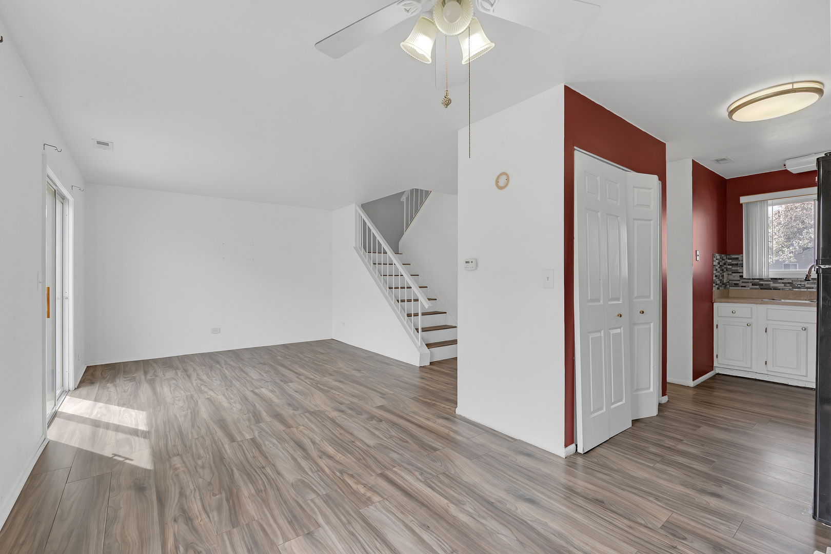 523 Alton Court, Carol Stream, IL 60188