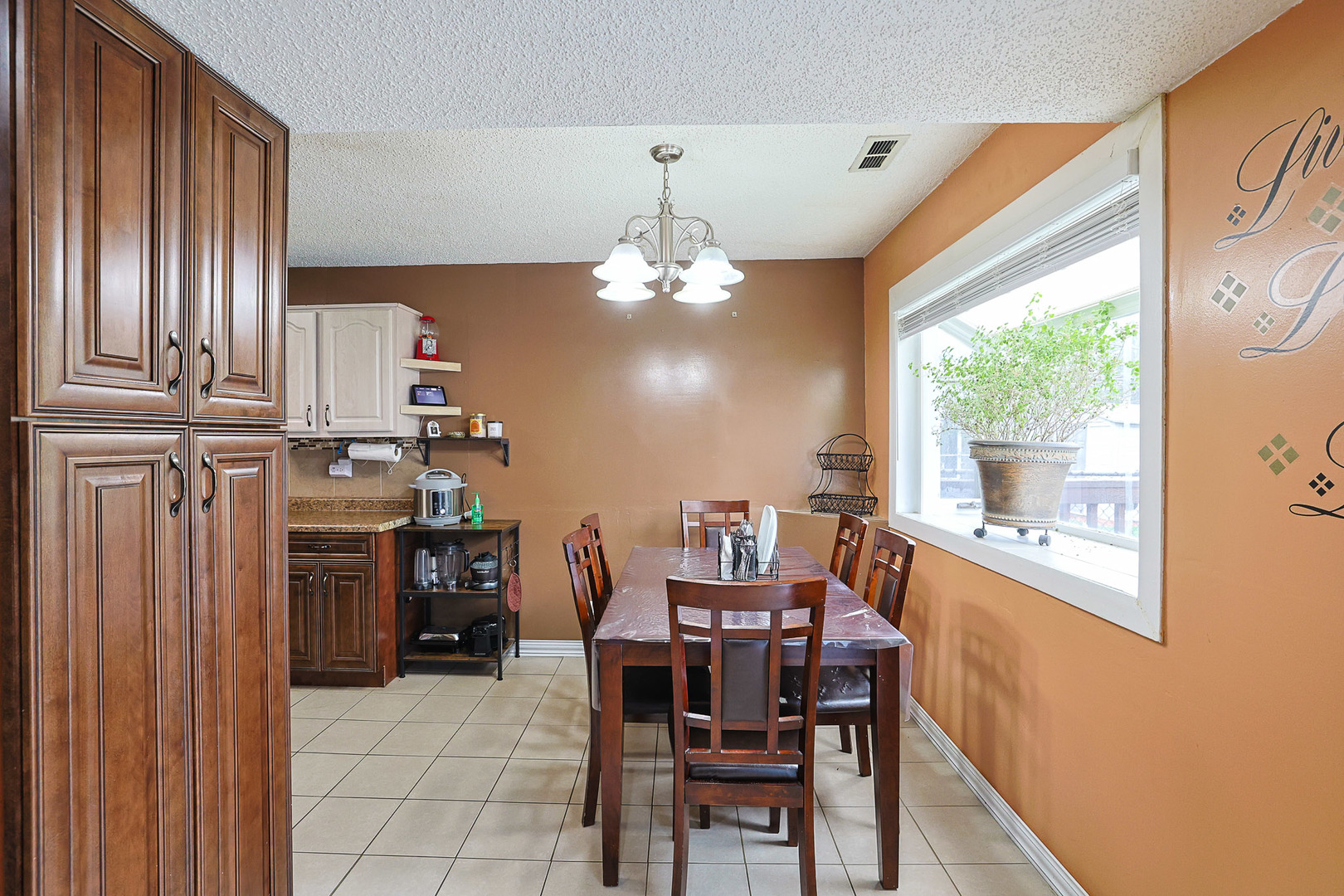 4453 BELL Lane, Hanover Park, IL 60133