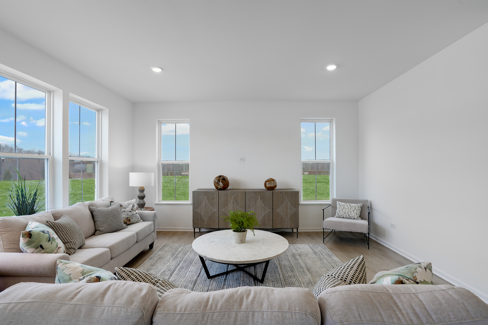 566 Ayre Drive, Elgin, IL 60124