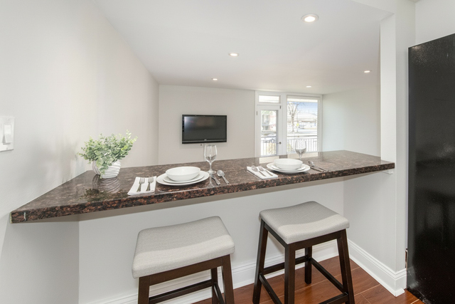 6121 W Higgins Avenue #C2, Chicago, IL 60630