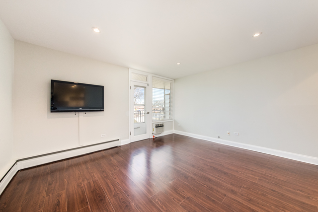 6121 W Higgins Avenue #C2, Chicago, IL 60630