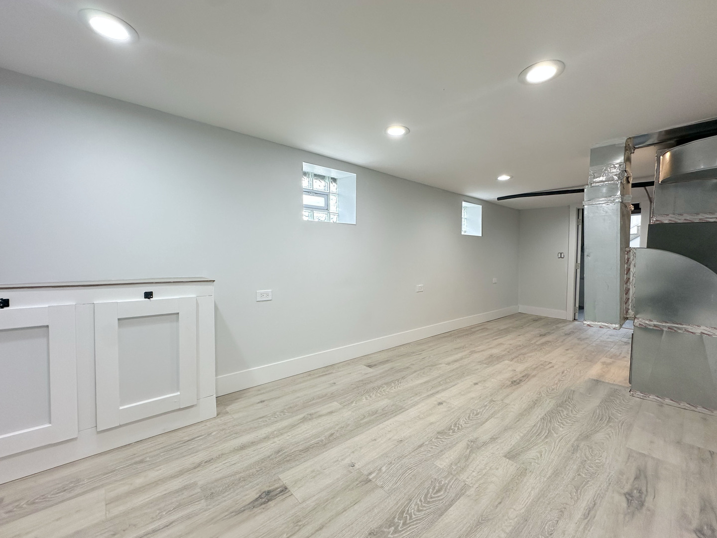 9820 S California Avenue, Evergreen Park, IL 60805