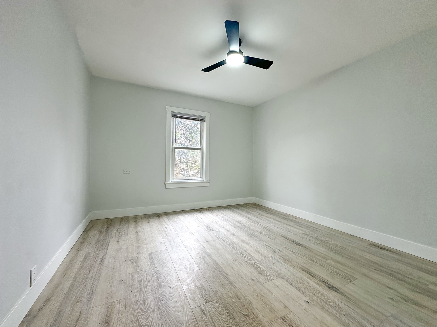 9820 S California Avenue, Evergreen Park, IL 60805