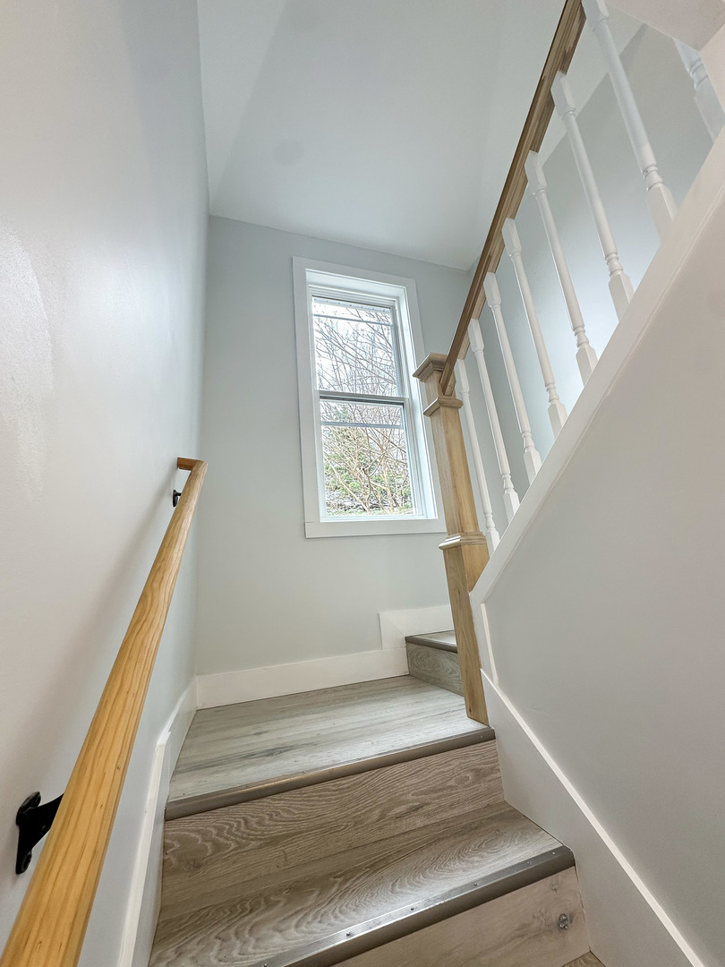 9820 S California Avenue, Evergreen Park, IL 60805