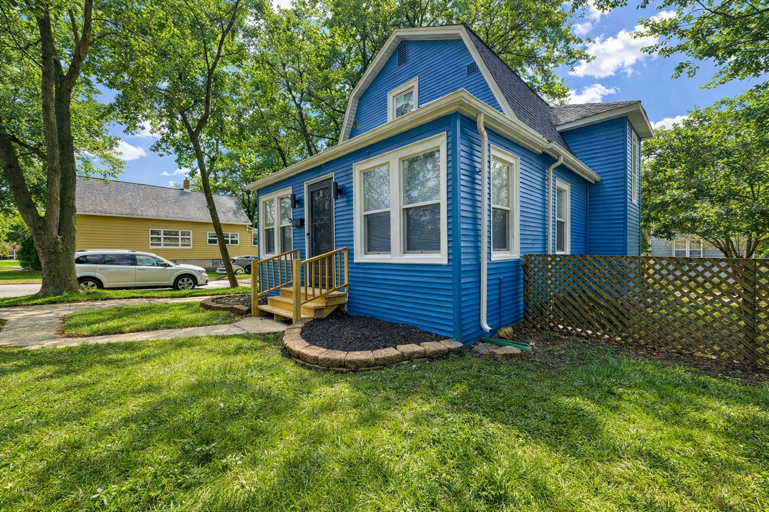 9820 S California Avenue, Evergreen Park, IL 60805