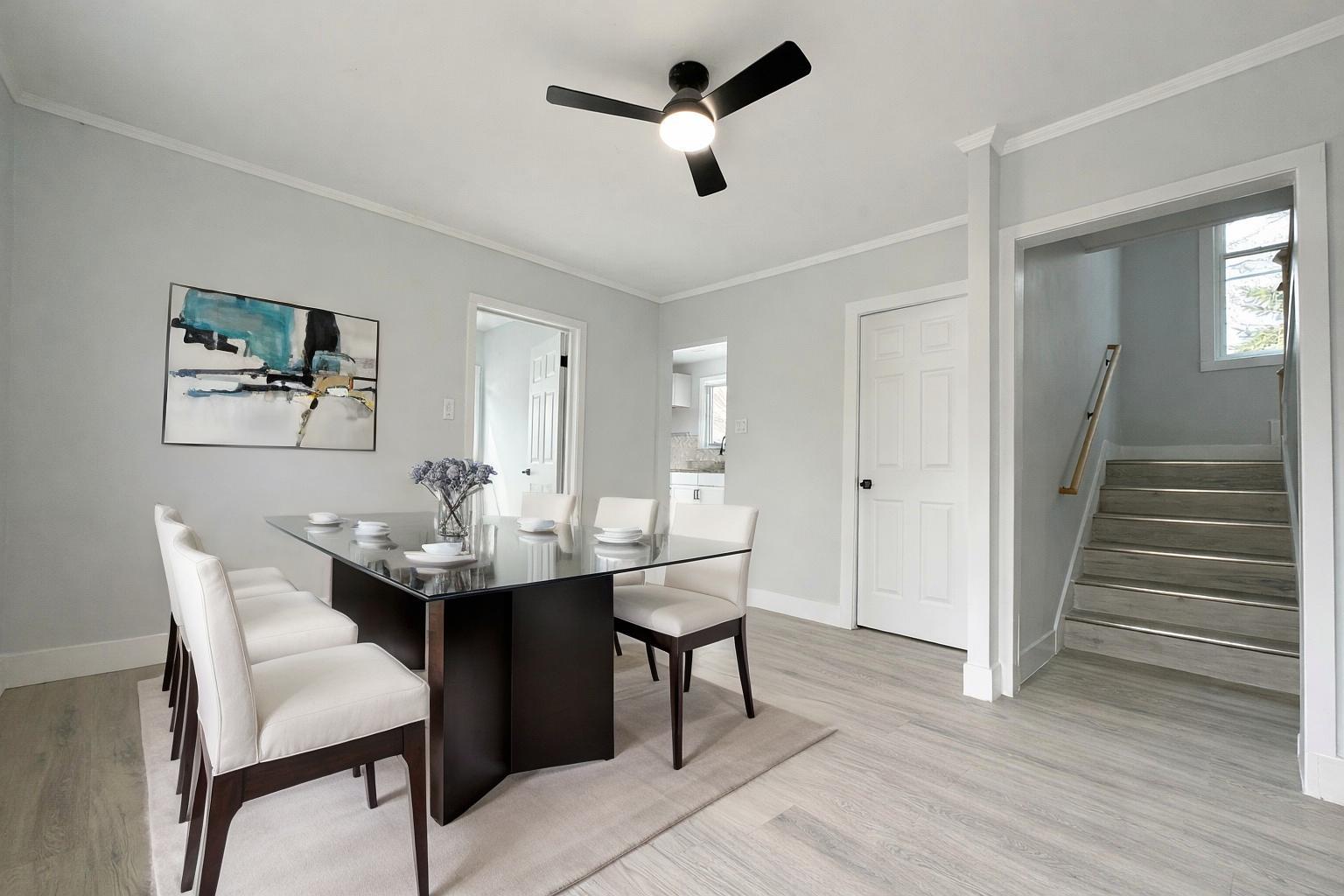 9820 S California Avenue, Evergreen Park, IL 60805