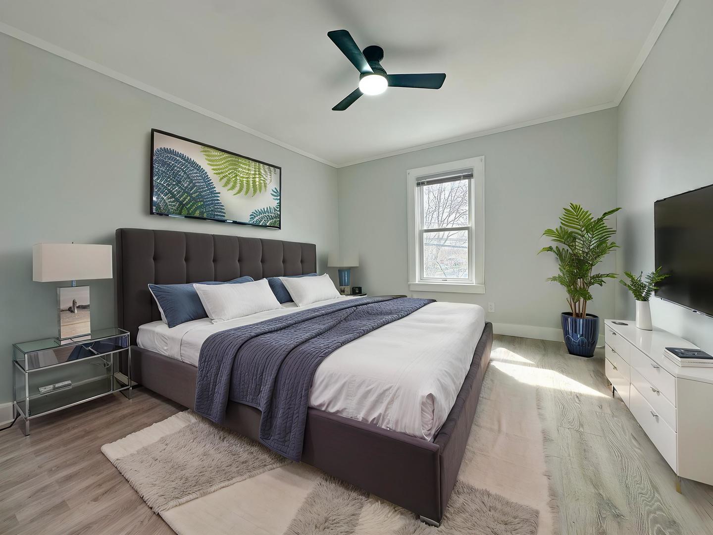 9820 S California Avenue, Evergreen Park, IL 60805