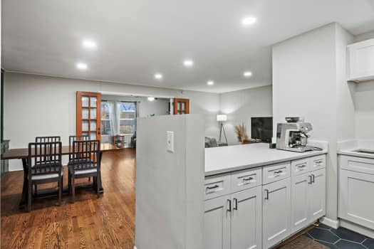 5110 W Fullerton Avenue, Chicago, IL 60639