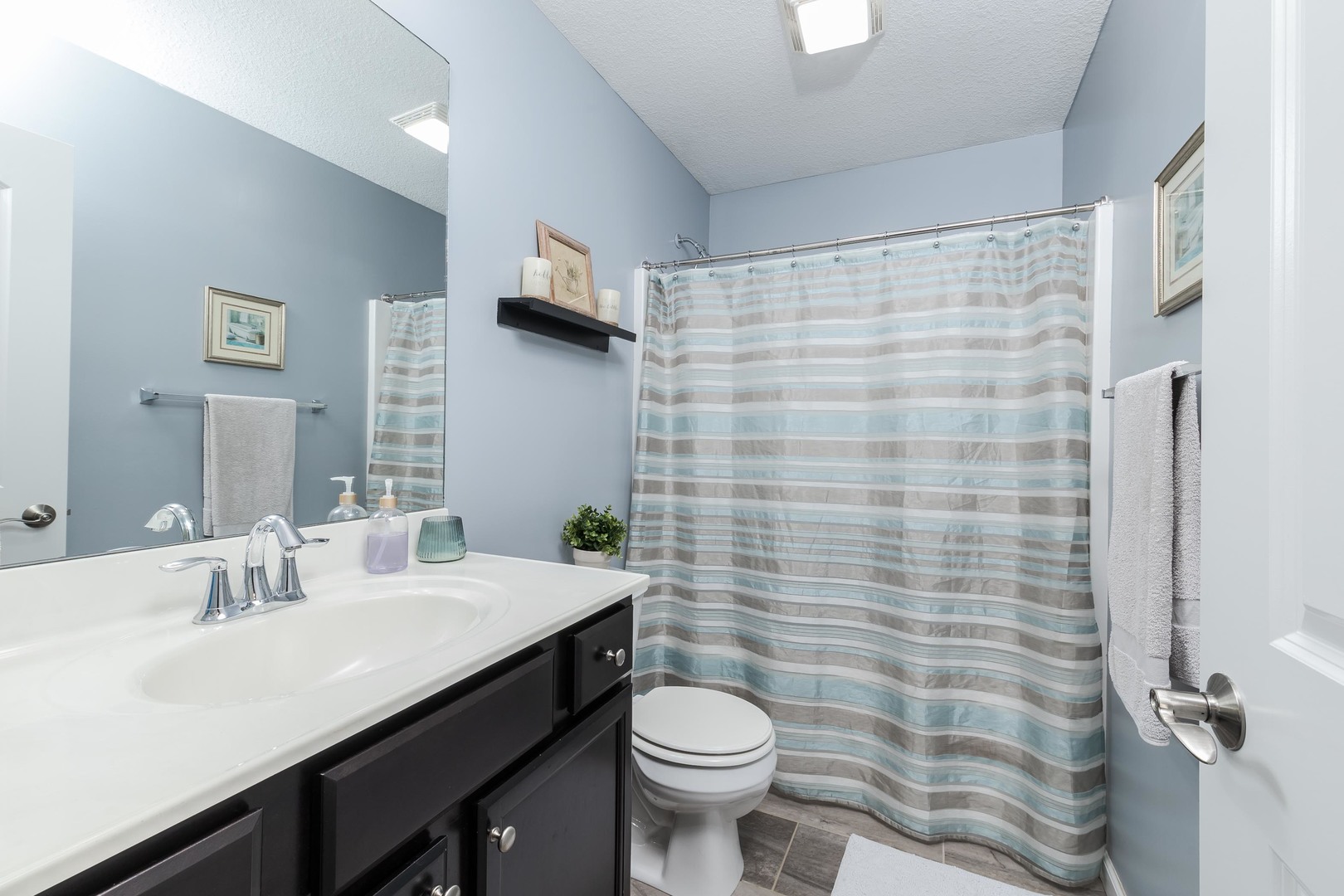 212 Springdale Avenue, Bloomington, IL 61704