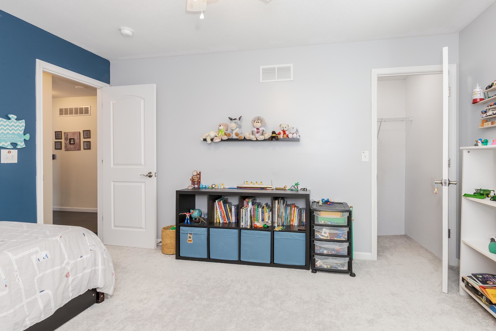 212 Springdale Avenue, Bloomington, IL 61704