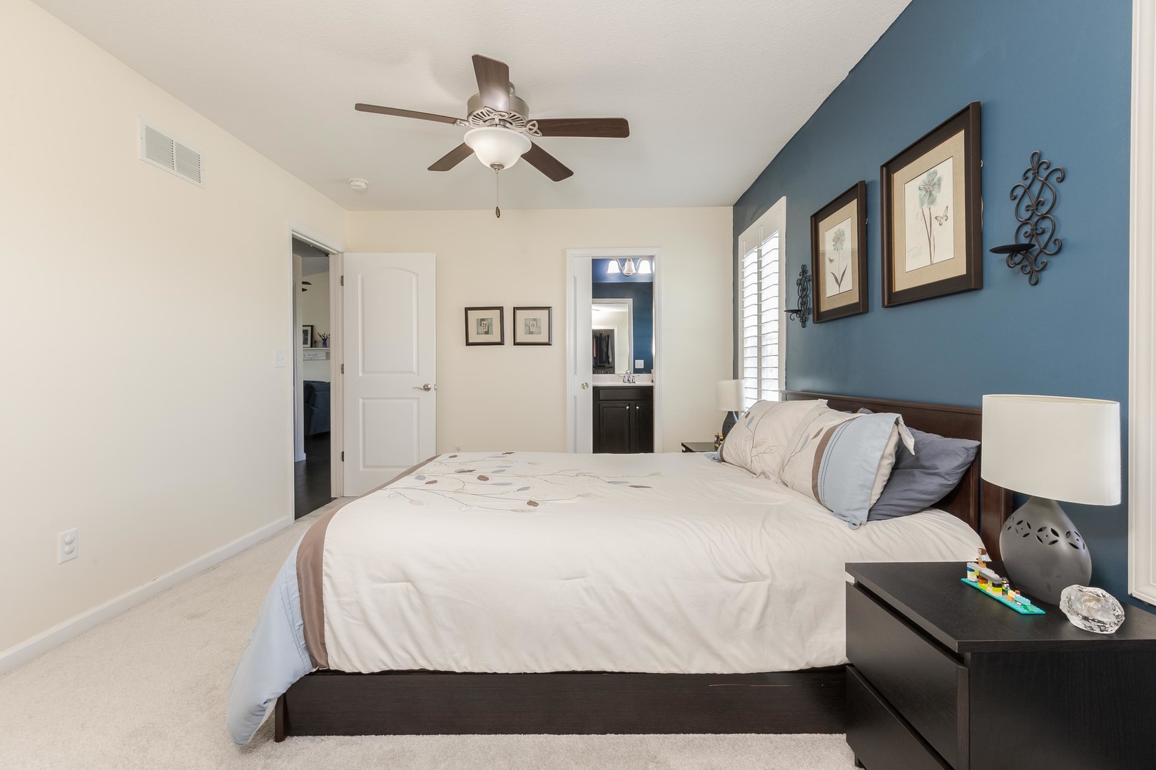 212 Springdale Avenue, Bloomington, IL 61704