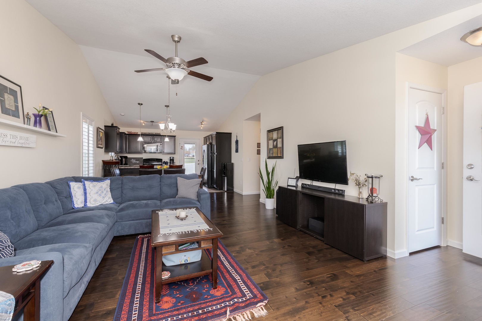 212 Springdale Avenue, Bloomington, IL 61704