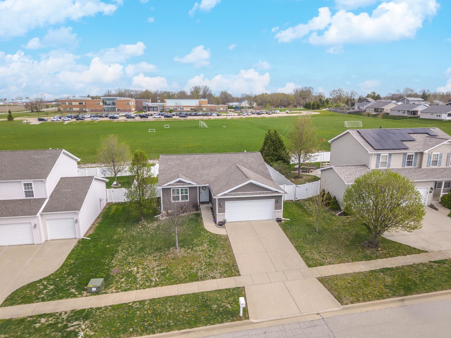 212 Springdale Avenue, Bloomington, IL 61704