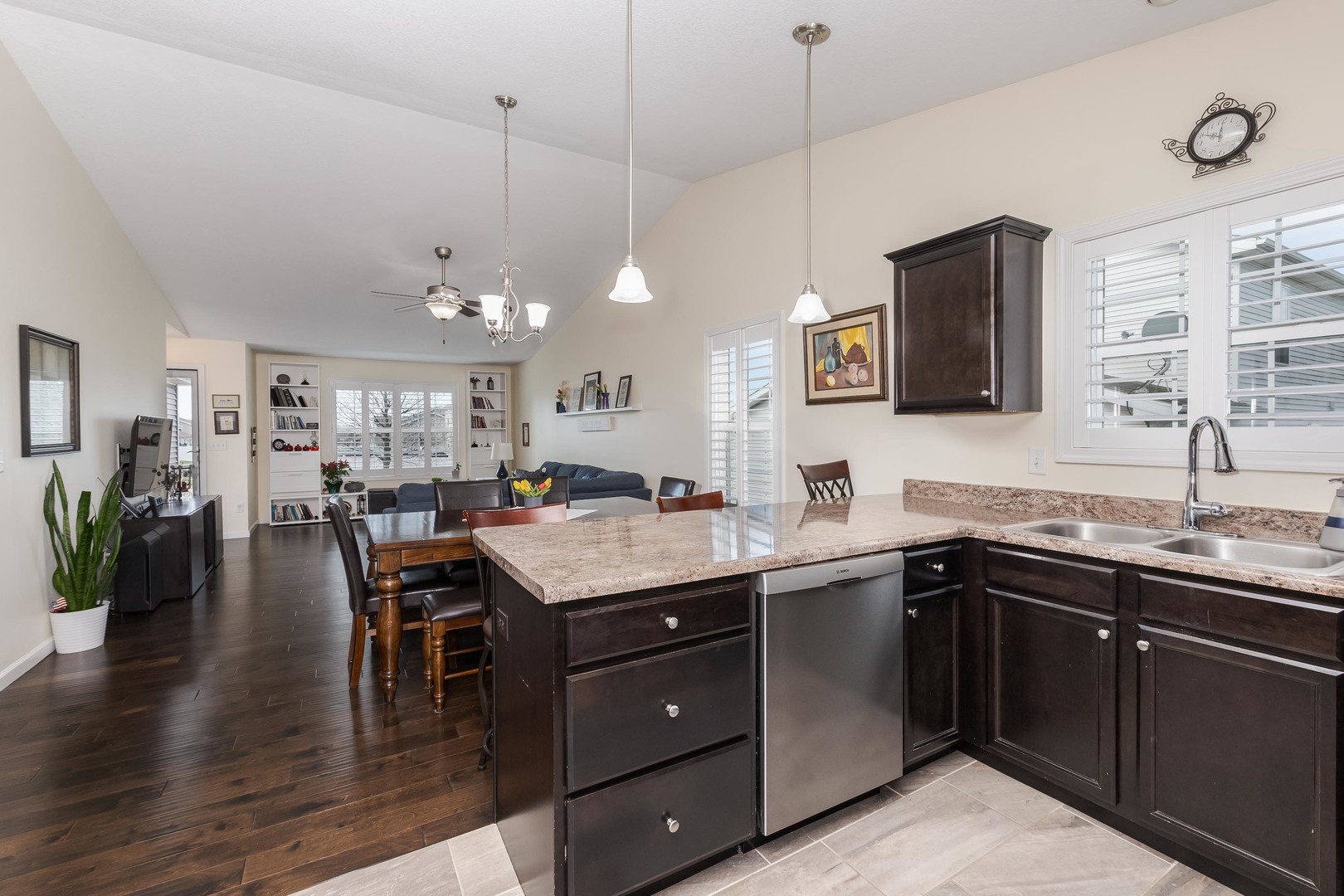 212 Springdale Avenue, Bloomington, IL 61704