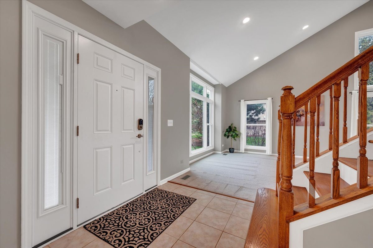 1355 Beckett Lane, Schaumburg, IL 60173