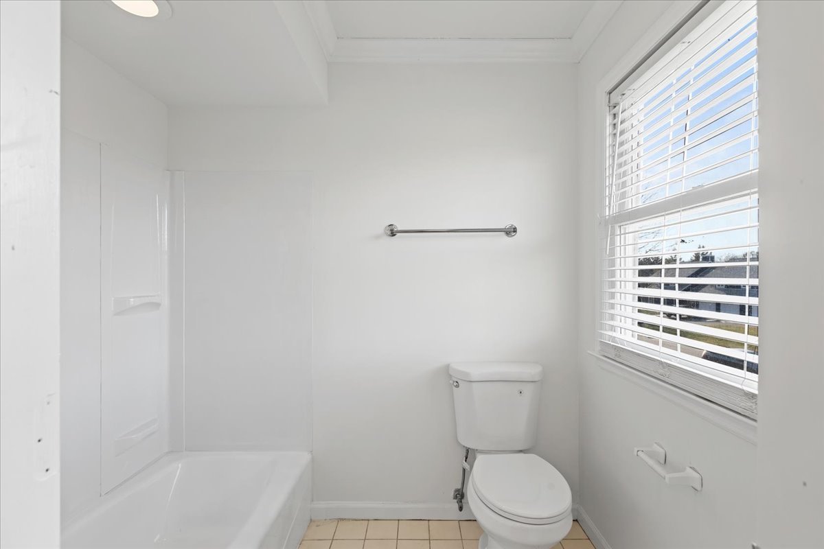 2321 Steeple Chase Circle, Libertyville, IL 60048