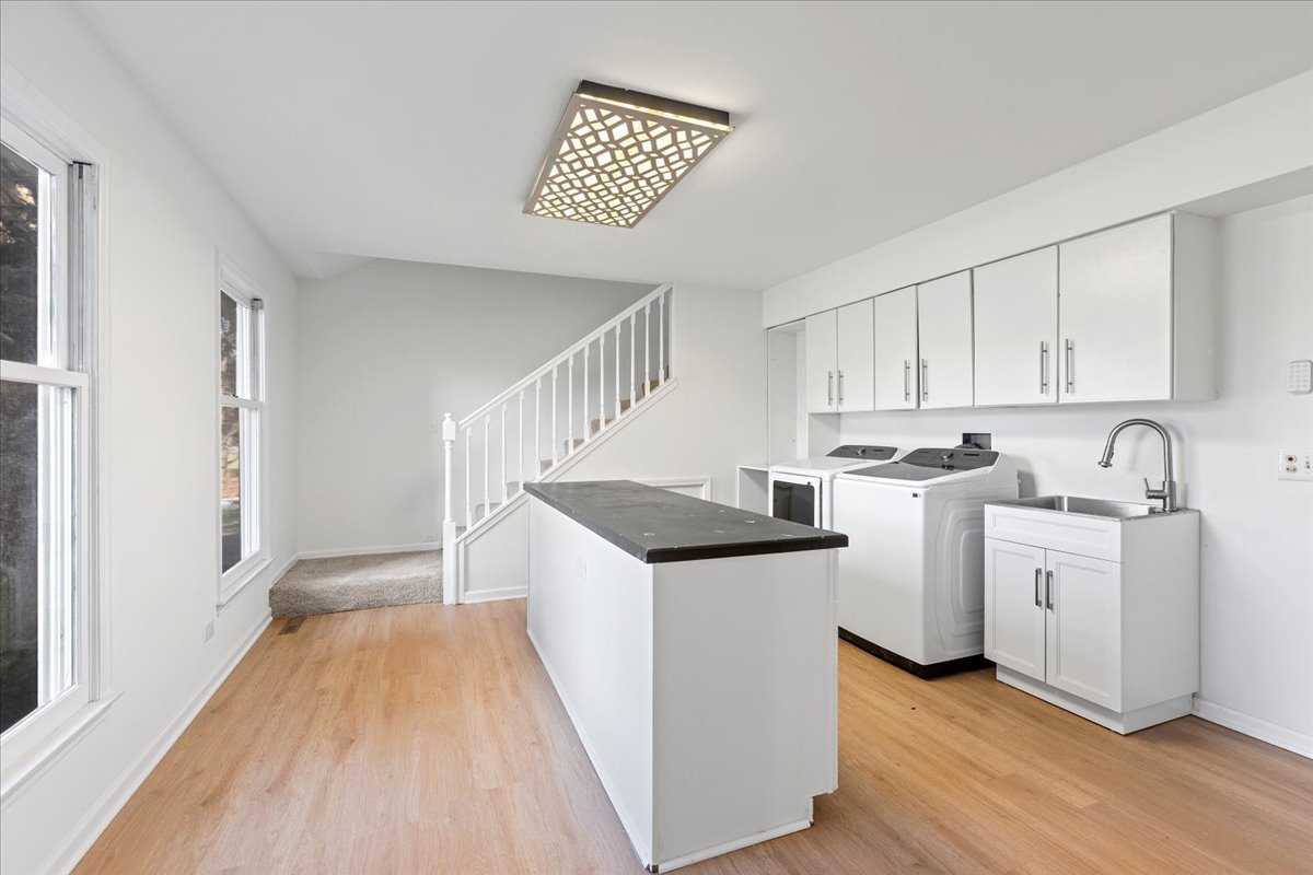 2321 Steeple Chase Circle, Libertyville, IL 60048