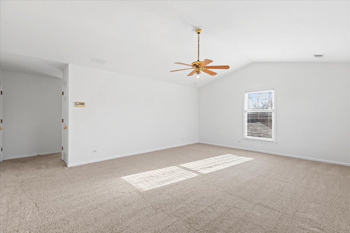 2321 Steeple Chase Circle, Libertyville, IL 60048