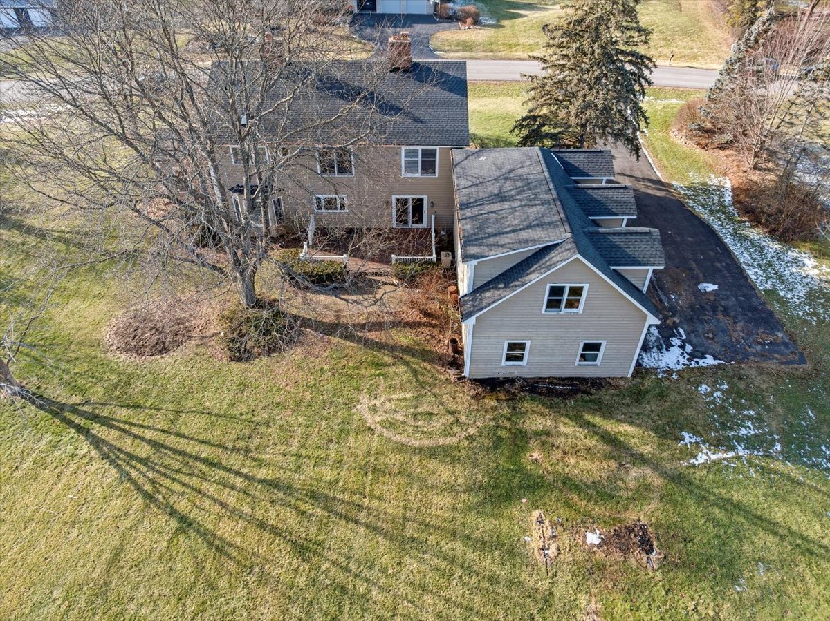 2321 Steeple Chase Circle, Libertyville, IL 60048