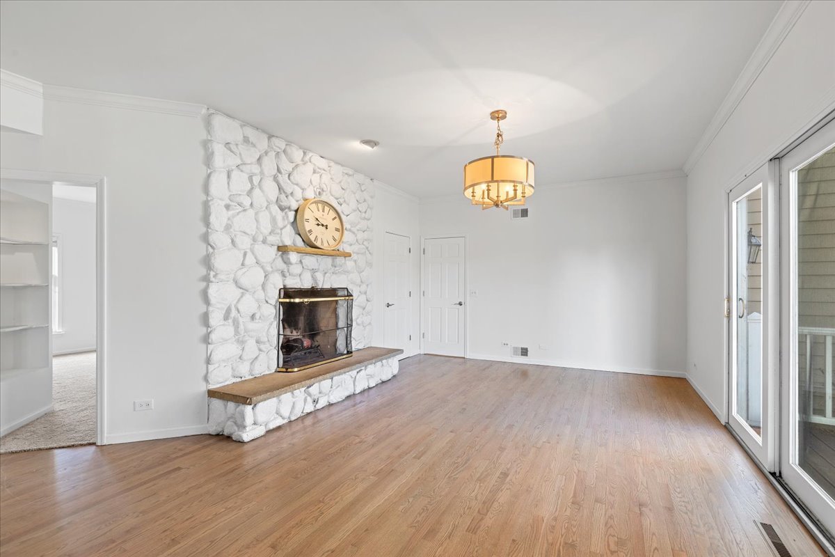 2321 Steeple Chase Circle, Libertyville, IL 60048