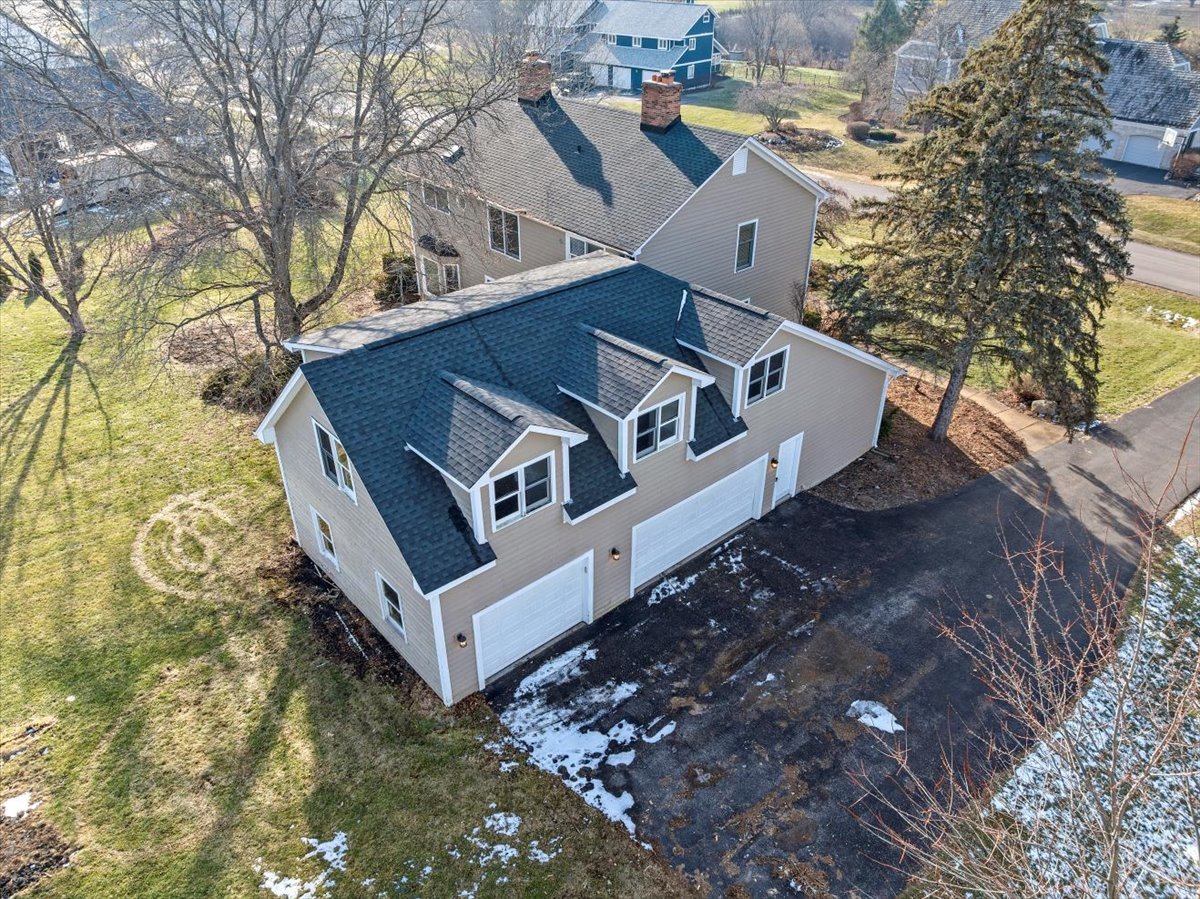 2321 Steeple Chase Circle, Libertyville, IL 60048