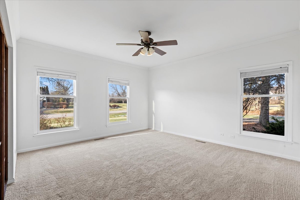 2321 Steeple Chase Circle, Libertyville, IL 60048