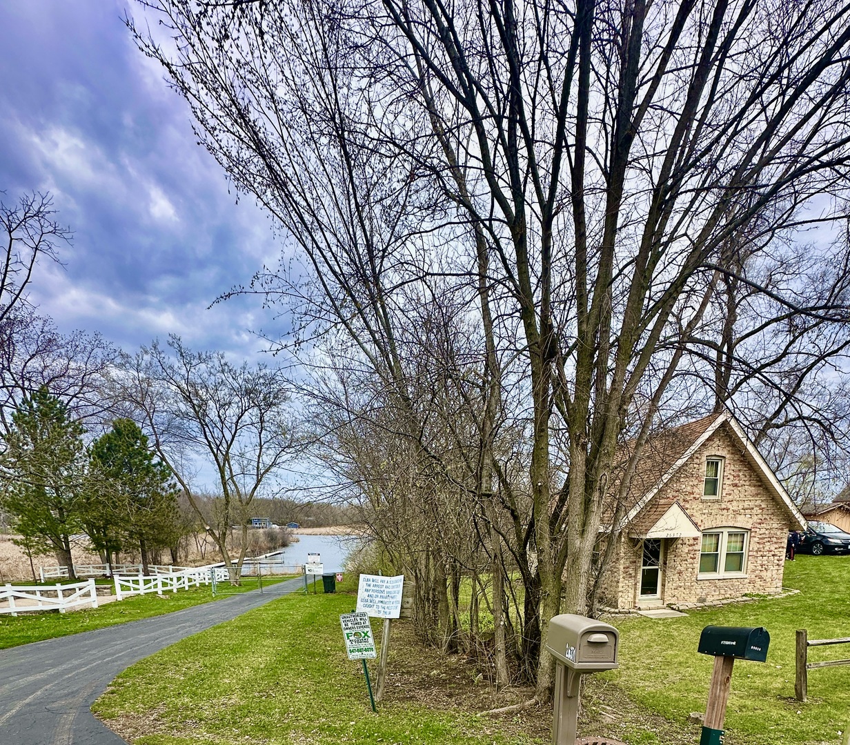 26372 W Prospect Avenue, Antioch, IL 60002