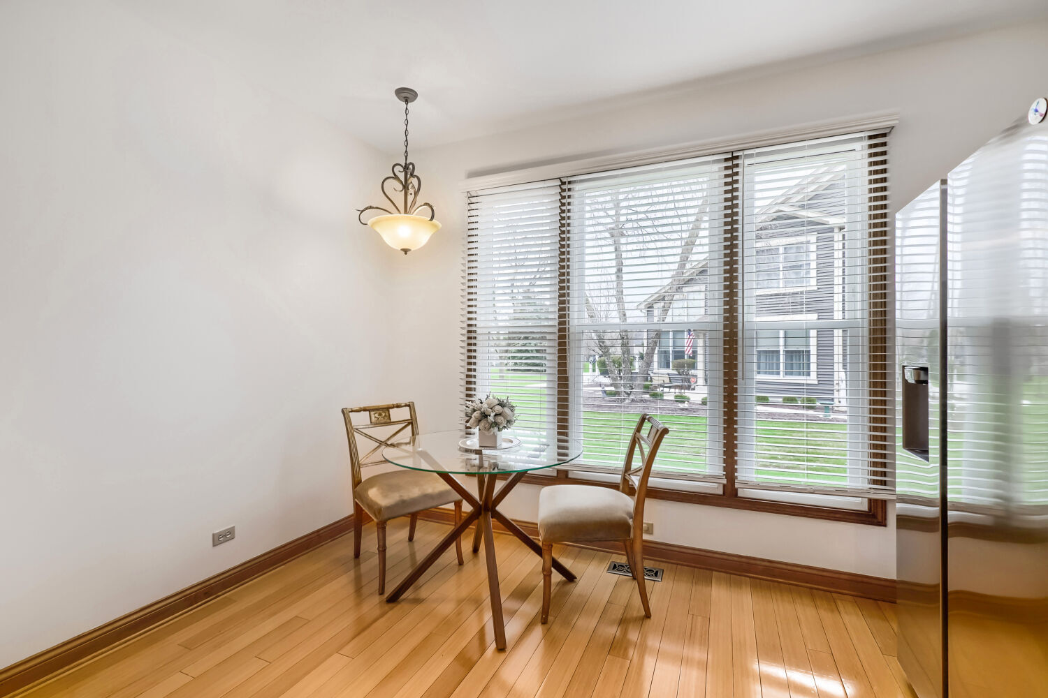 959 Heathrow Lane, Naperville, IL 60540