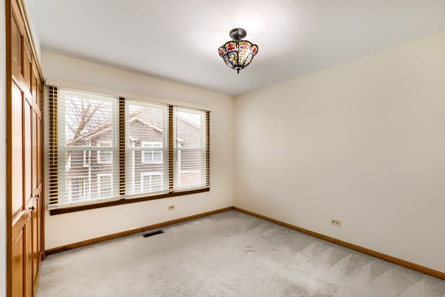 959 Heathrow Lane, Naperville, IL 60540