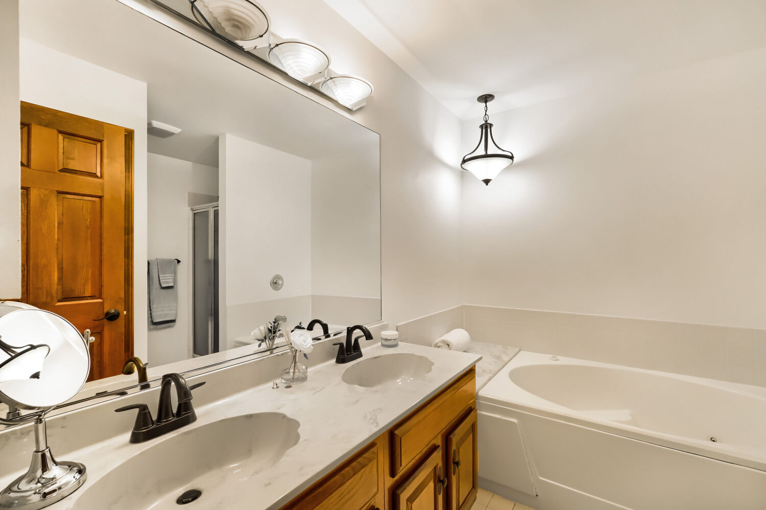 959 Heathrow Lane, Naperville, IL 60540