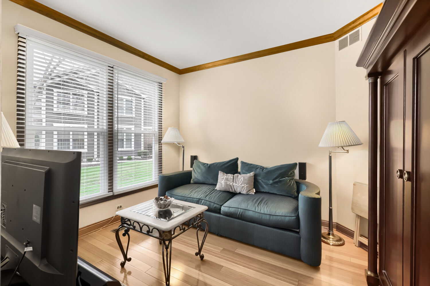 959 Heathrow Lane, Naperville, IL 60540