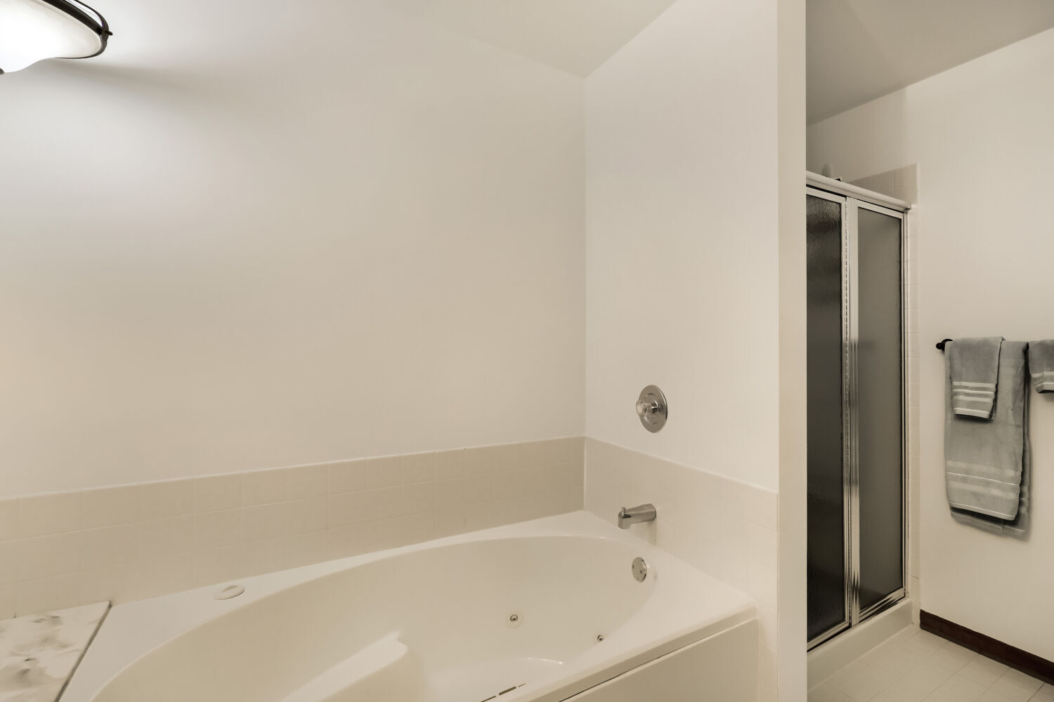 959 Heathrow Lane, Naperville, IL 60540