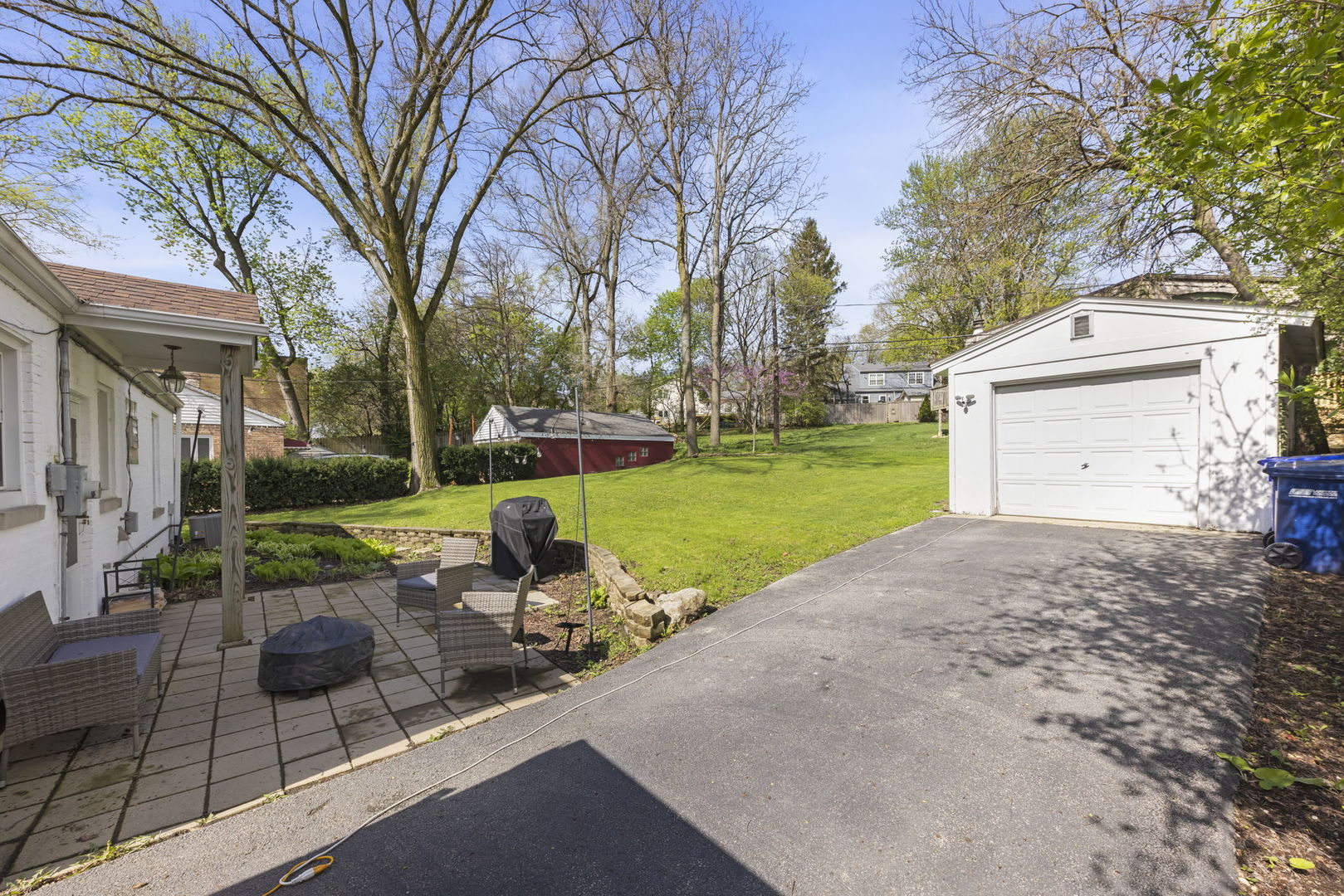 1335 College Avenue, Wheaton, IL 60187