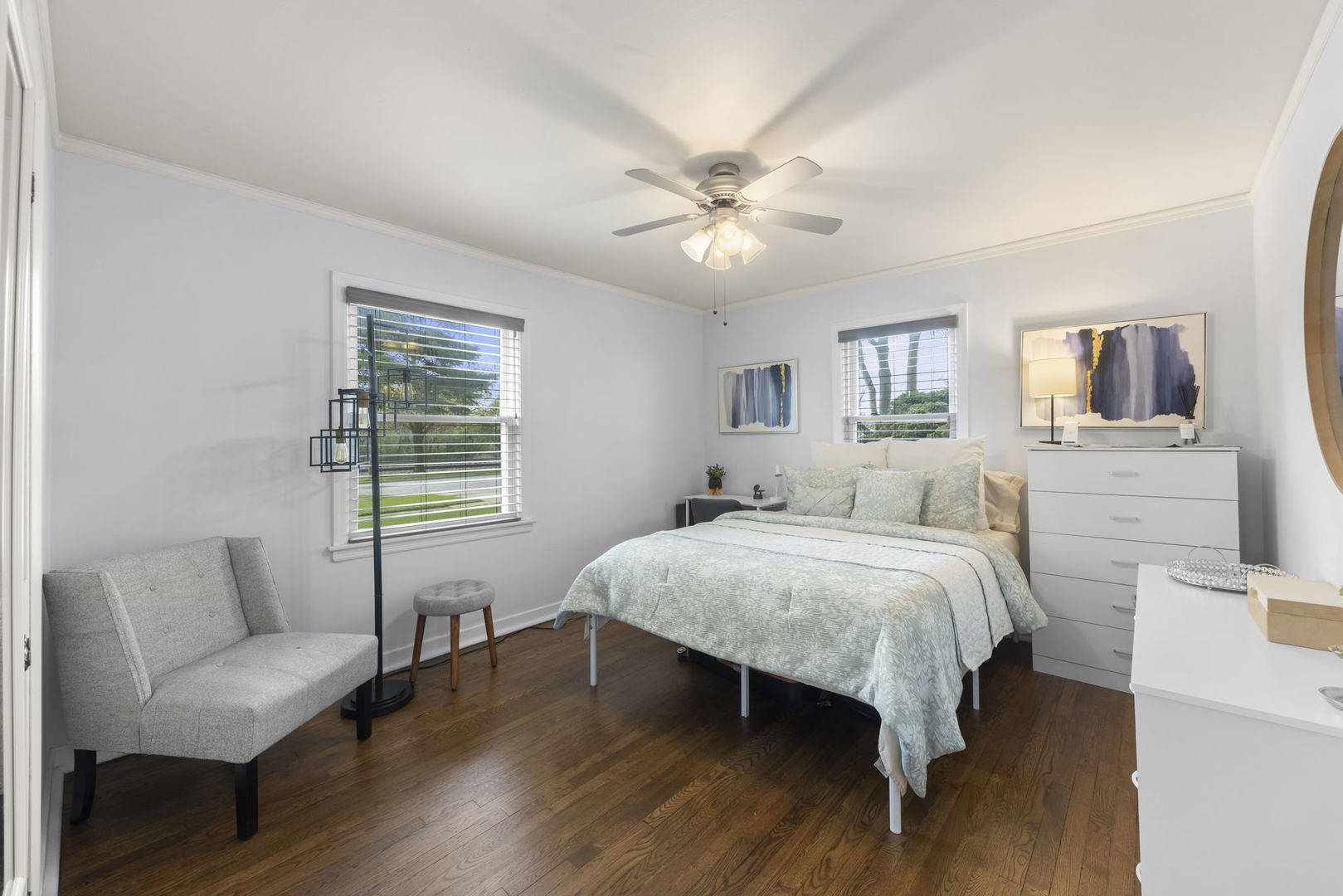 1335 College Avenue, Wheaton, IL 60187