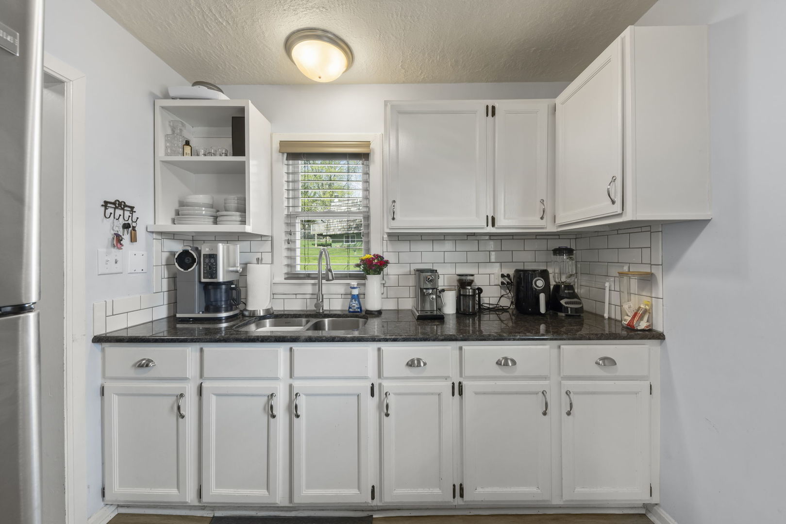 1335 College Avenue, Wheaton, IL 60187