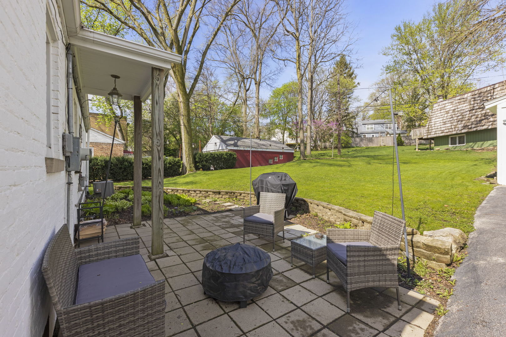 1335 College Avenue, Wheaton, IL 60187