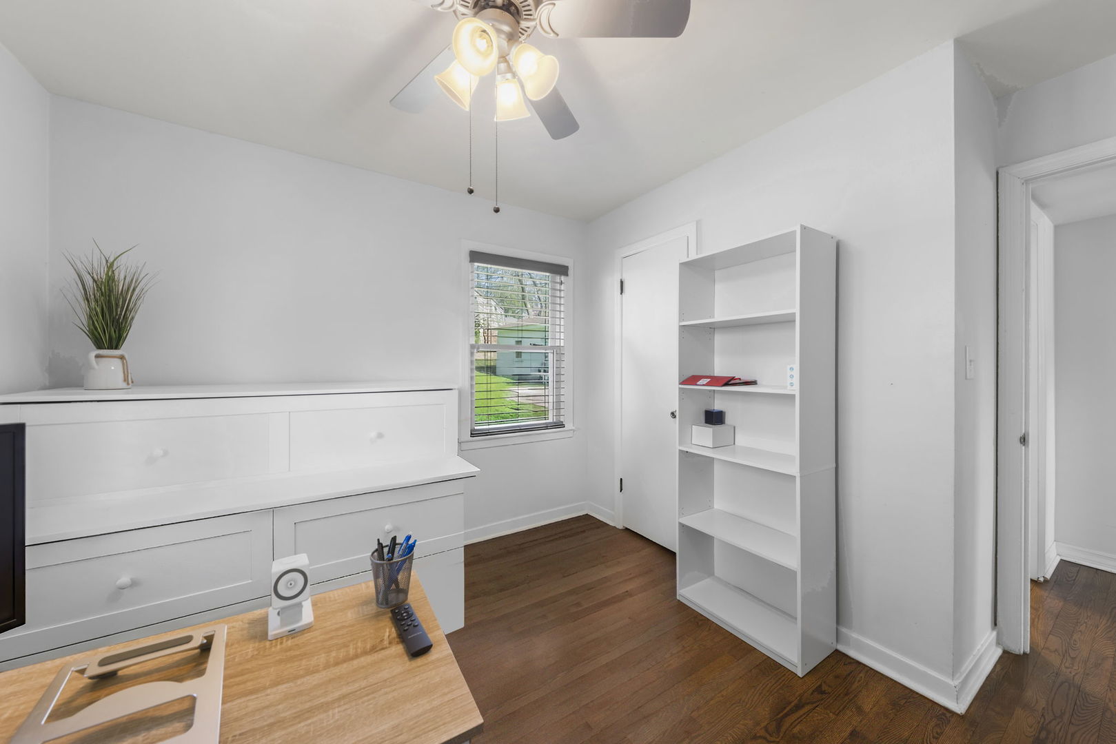 1335 College Avenue, Wheaton, IL 60187