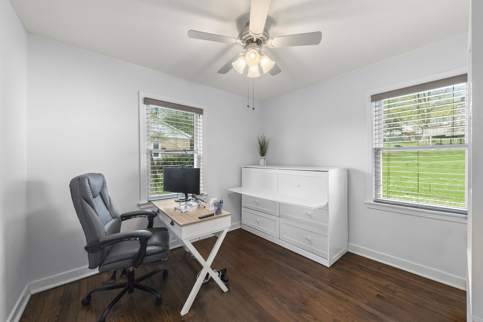 1335 College Avenue, Wheaton, IL 60187