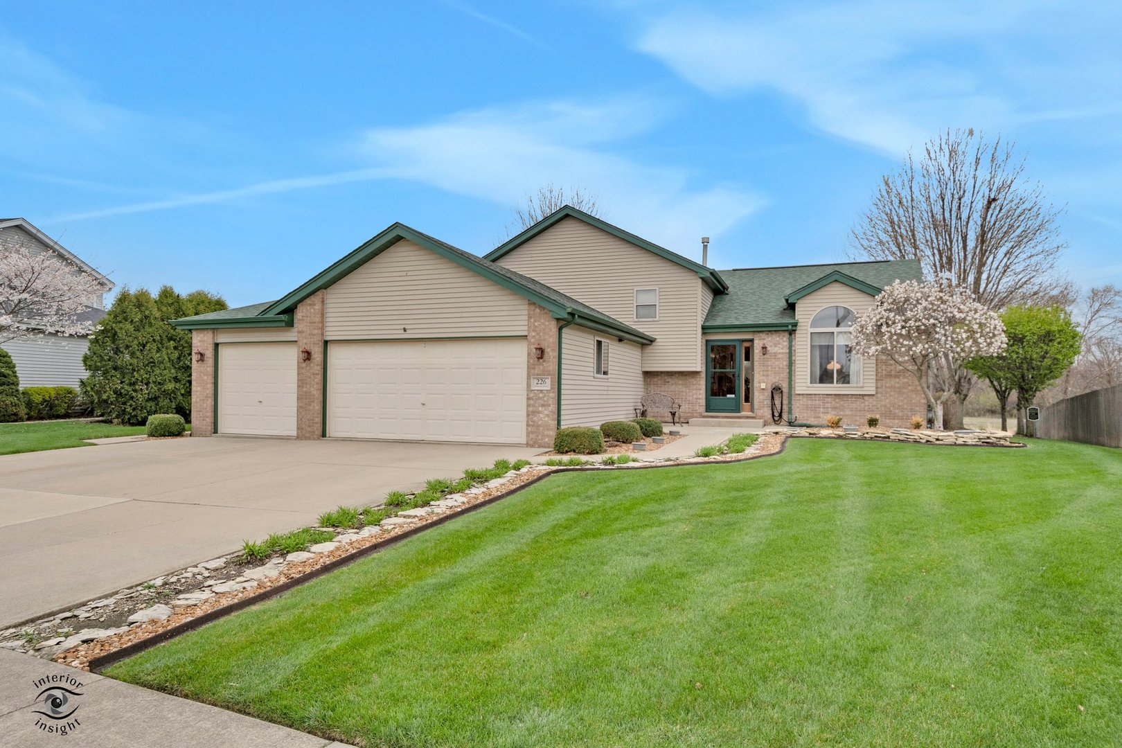 226 Hancock Drive, New Lenox, IL 60451