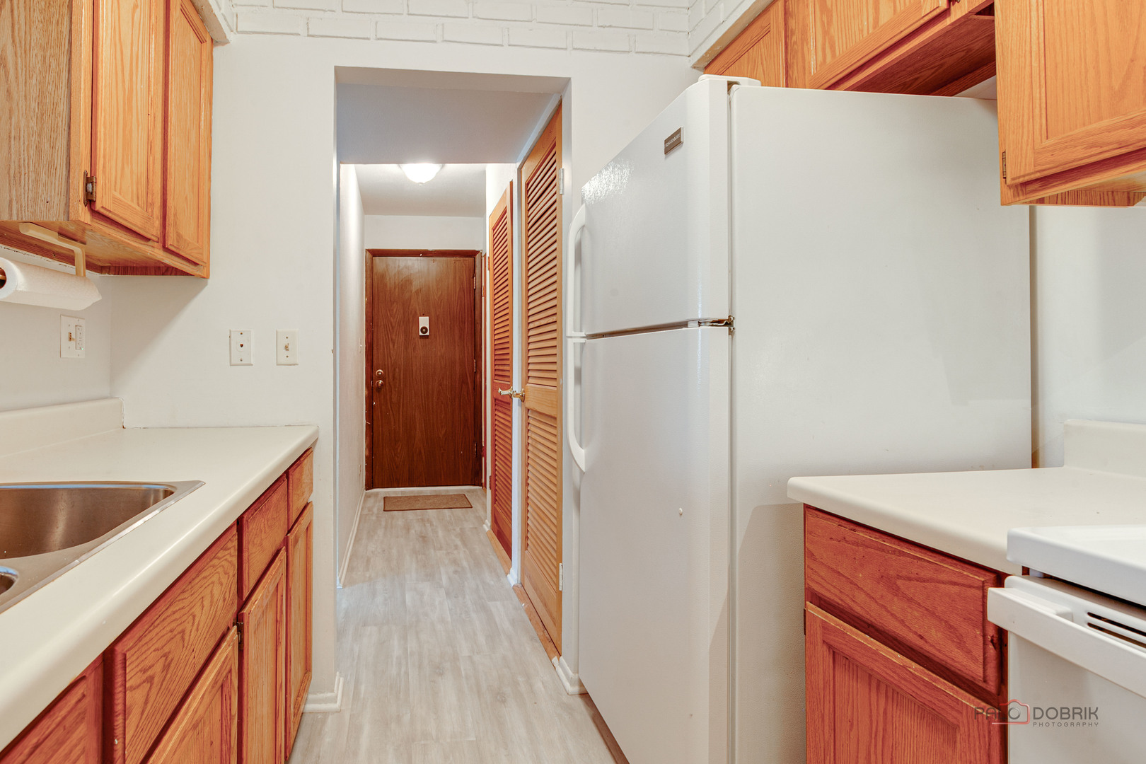 625 W Huntington Commons Road #208, Mount Prospect, IL 60056