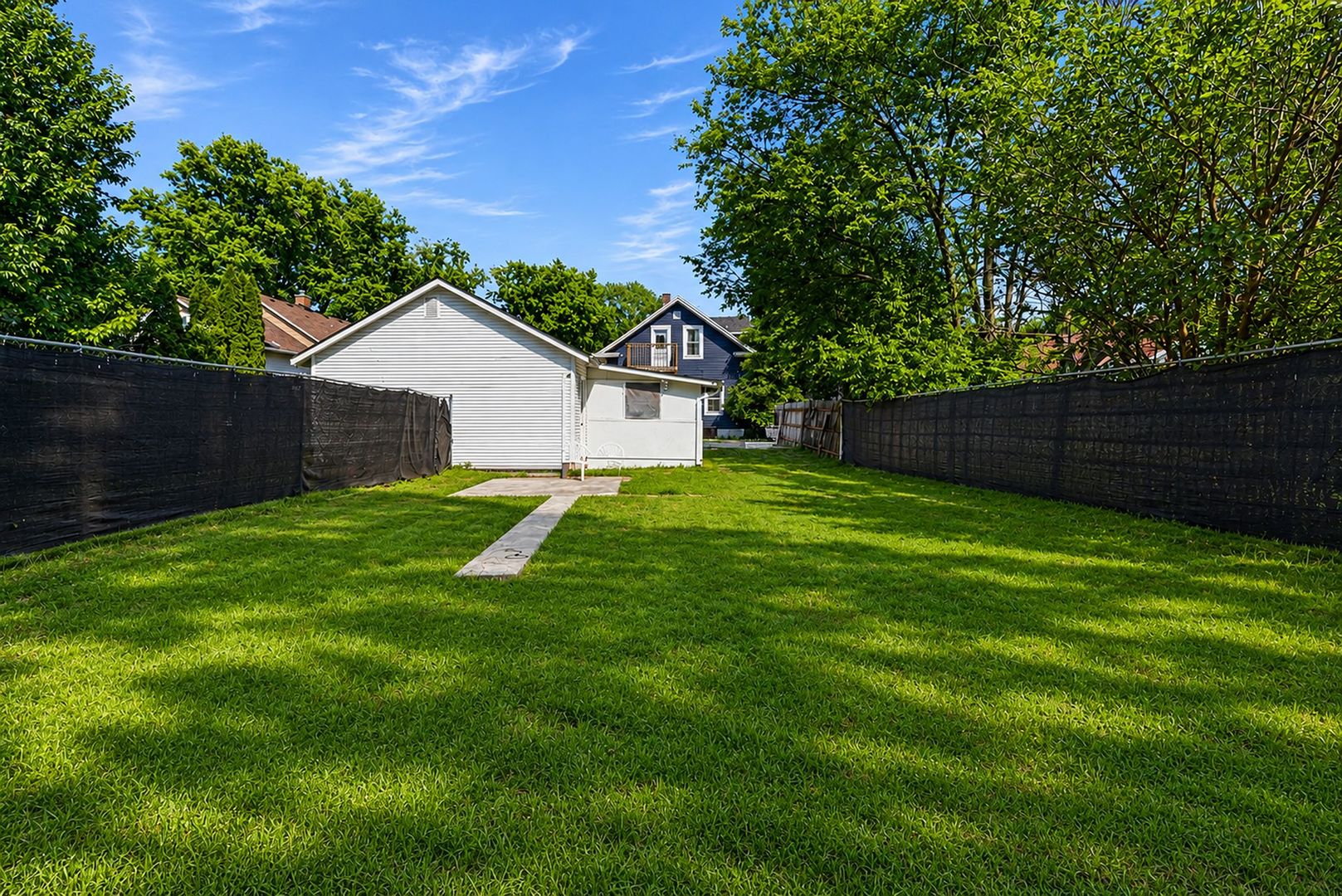 637 S SPENCER Street, Aurora, IL 60505
