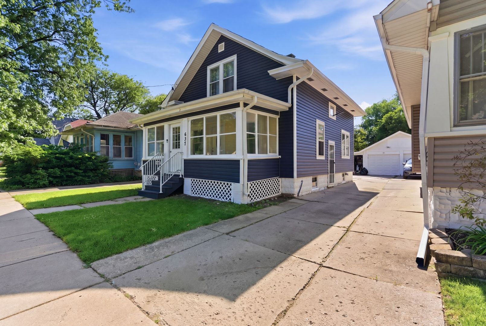637 S SPENCER Street, Aurora, IL 60505