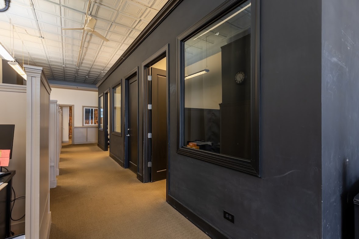 827 N Milwaukee Avenue, Chicago, IL 60642