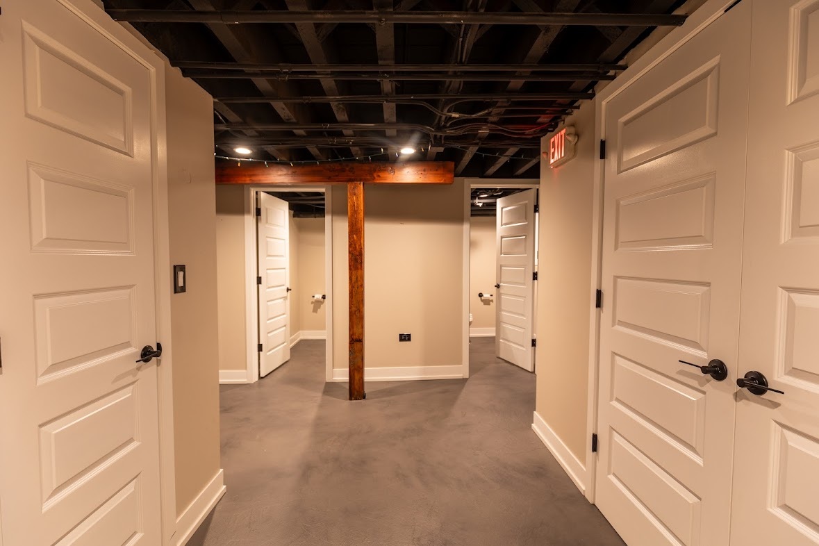 827 N Milwaukee Avenue, Chicago, IL 60642