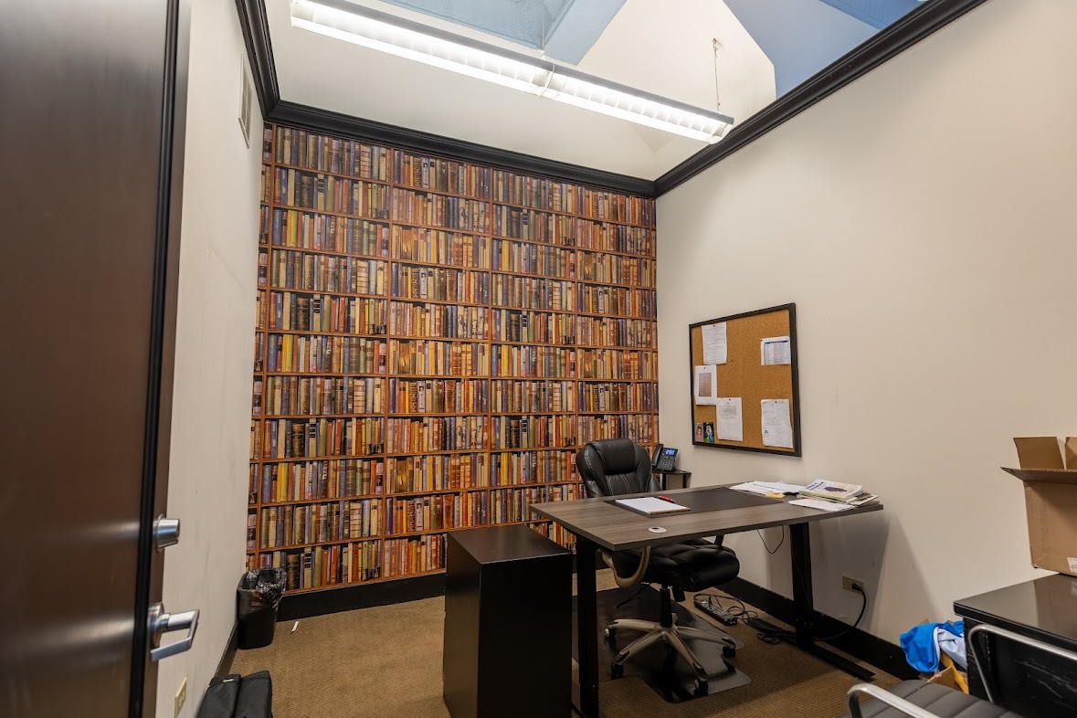 827 N Milwaukee Avenue, Chicago, IL 60642